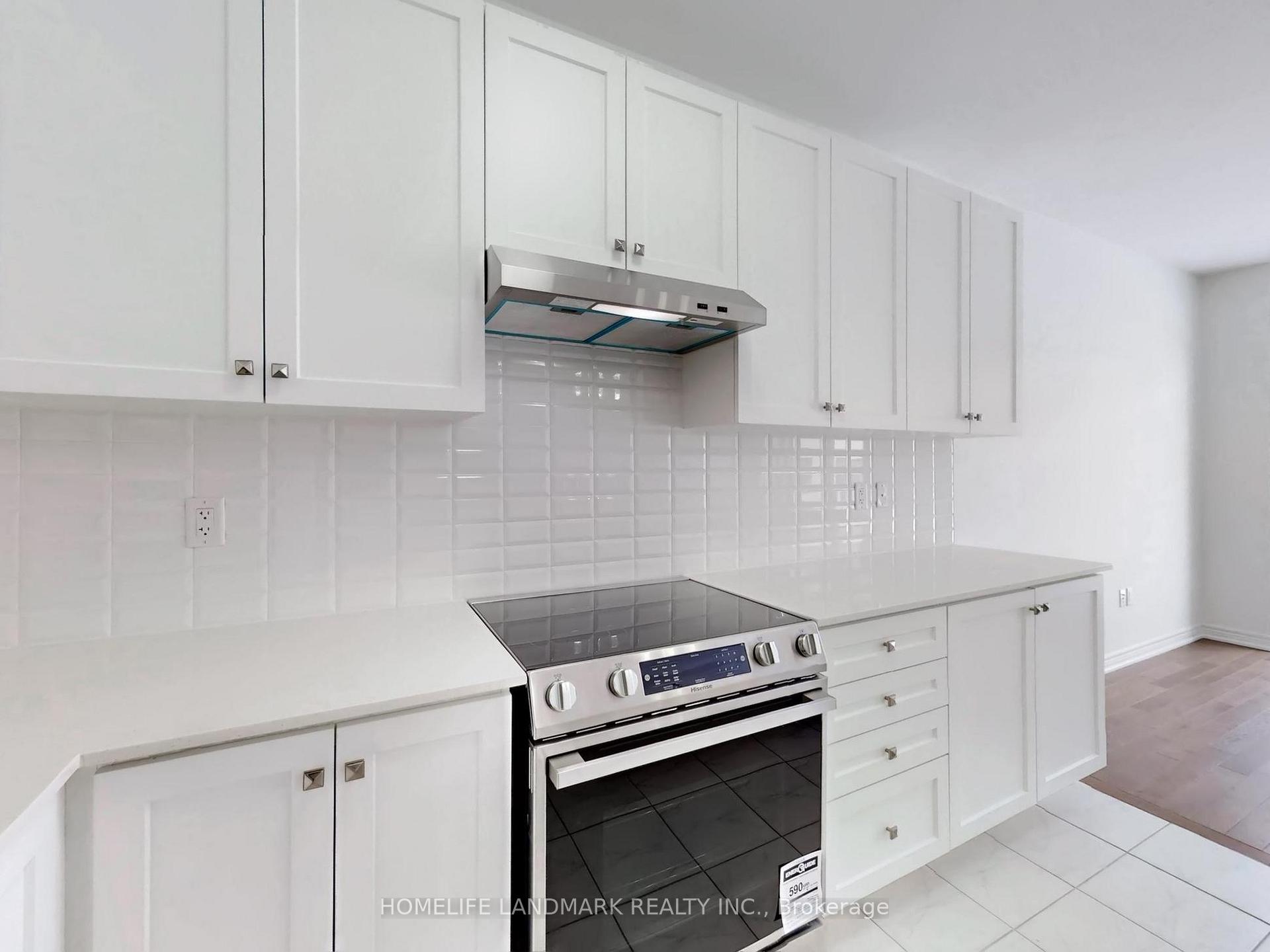 Photo 16 of 8 Bushwood Trail, Brampton, Northwest Brampton — HOMEH