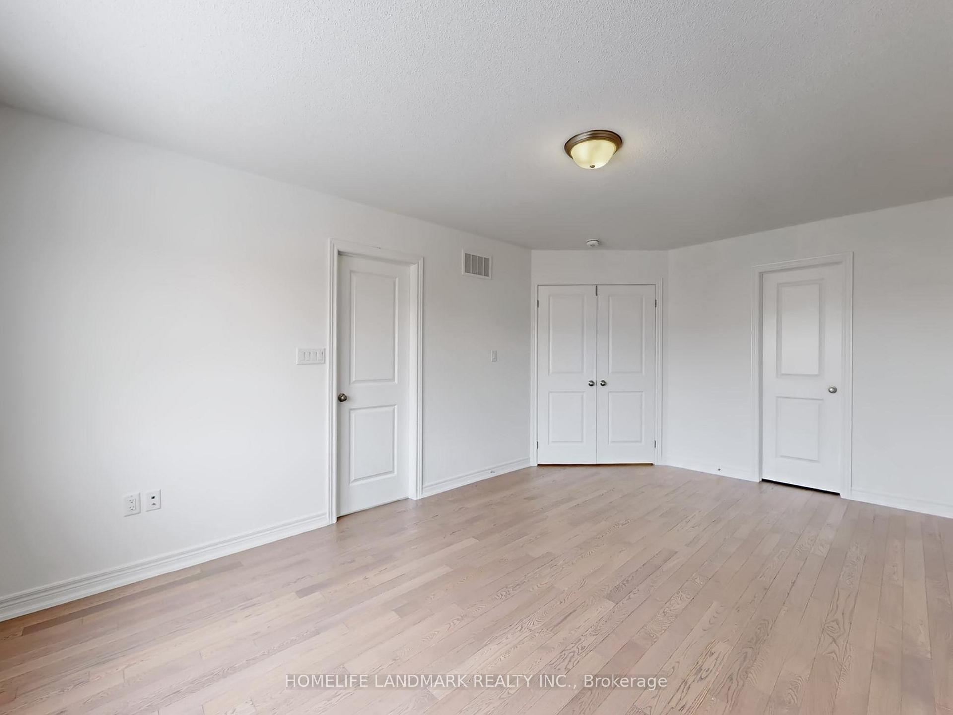 Photo 21 of 8 Bushwood Trail, Brampton, Northwest Brampton — HOMEH