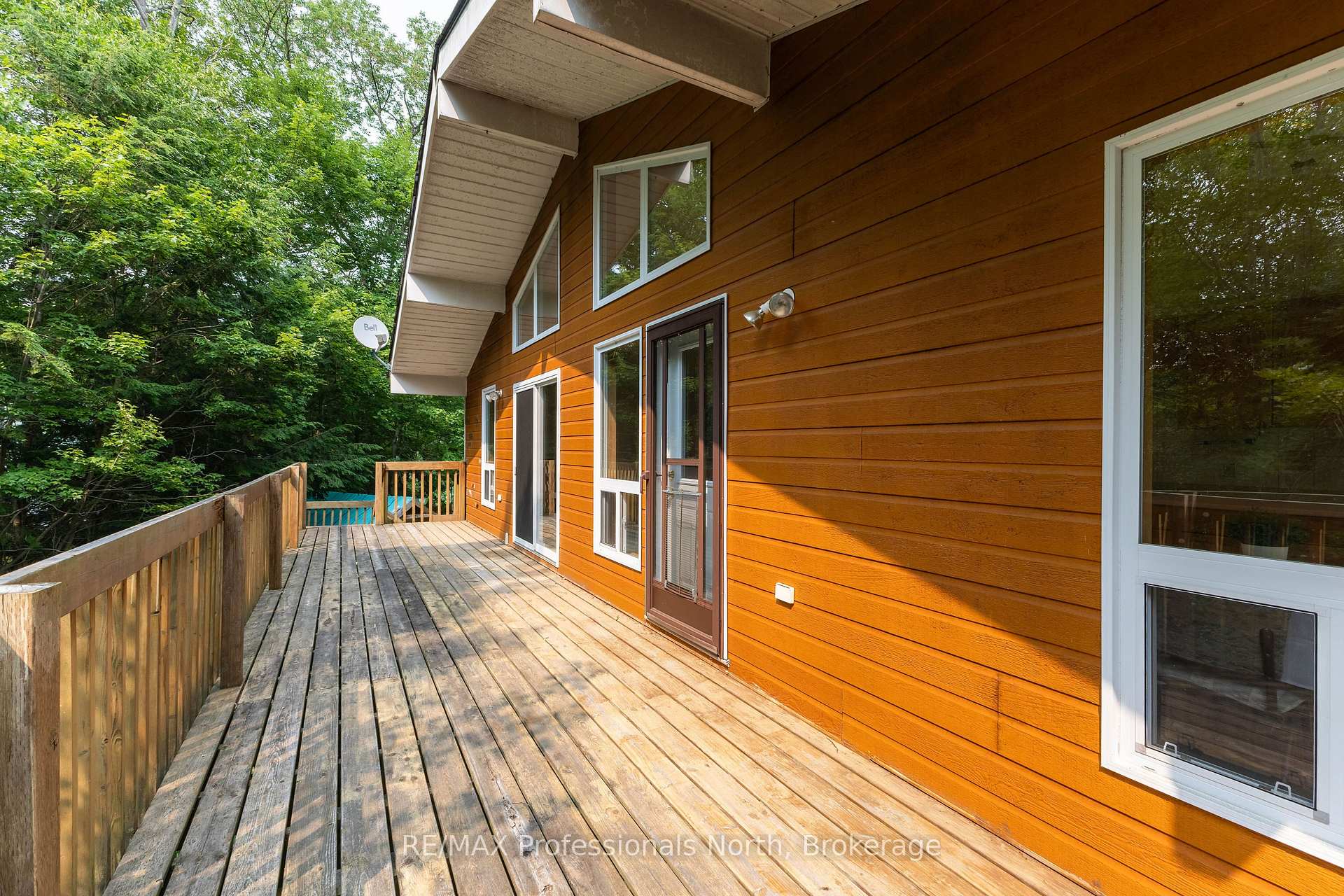 Photo 4 of 13 Hickory Crescent, Seguin — HOMEH
