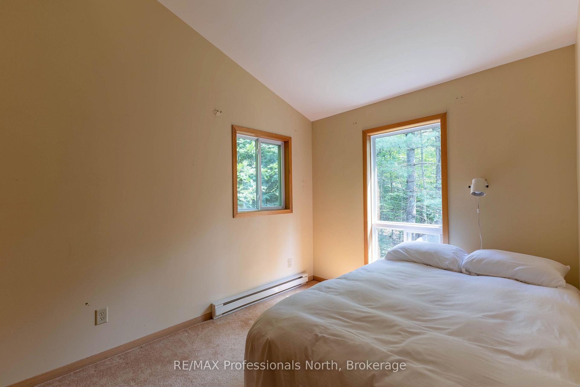 Photo 11 of 13 Hickory Crescent, Seguin — HOMEH