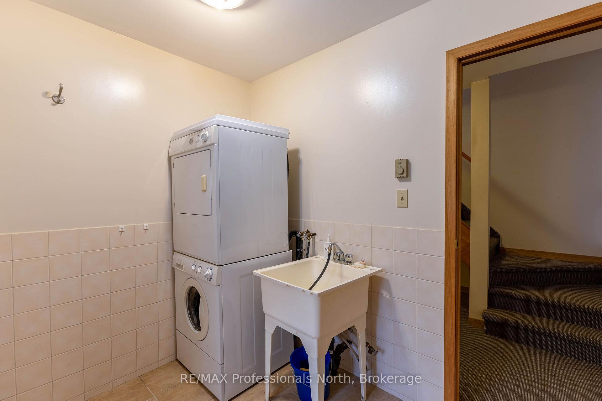Photo 16 of 13 Hickory Crescent, Seguin — HOMEH