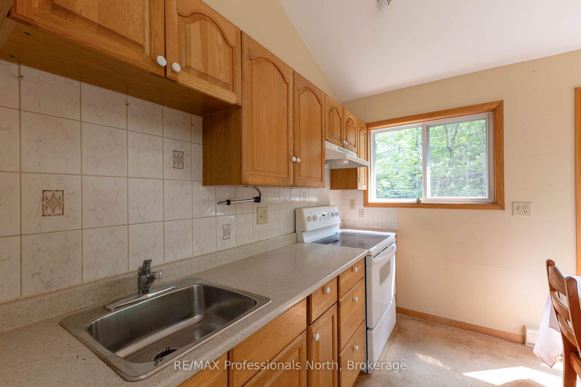 Photo 24 of 13 Hickory Crescent, Seguin — HOMEH