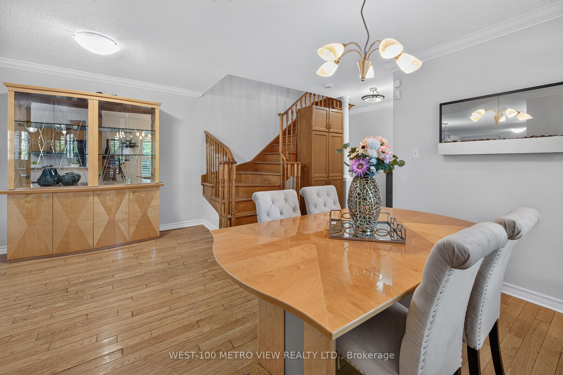 Photo 15 of 748 Summer Park Crescent, Mississauga, Fairview — HOMEH
