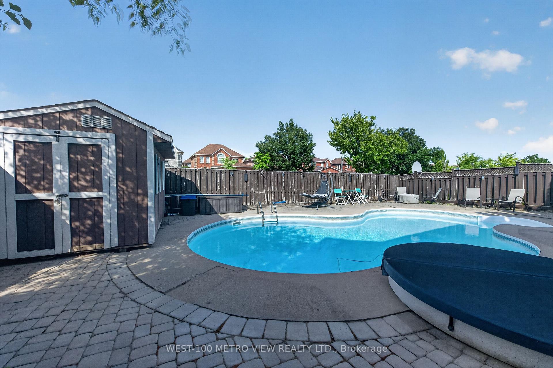 Photo 36 of 748 Summer Park Crescent, Mississauga, Fairview — HOMEH