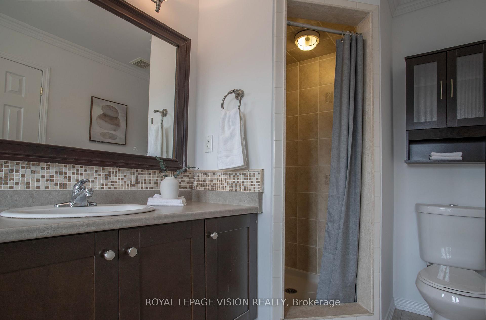 Photo 23 of 2 Laprade Square, Clarington, Bowmanville — HOMEH