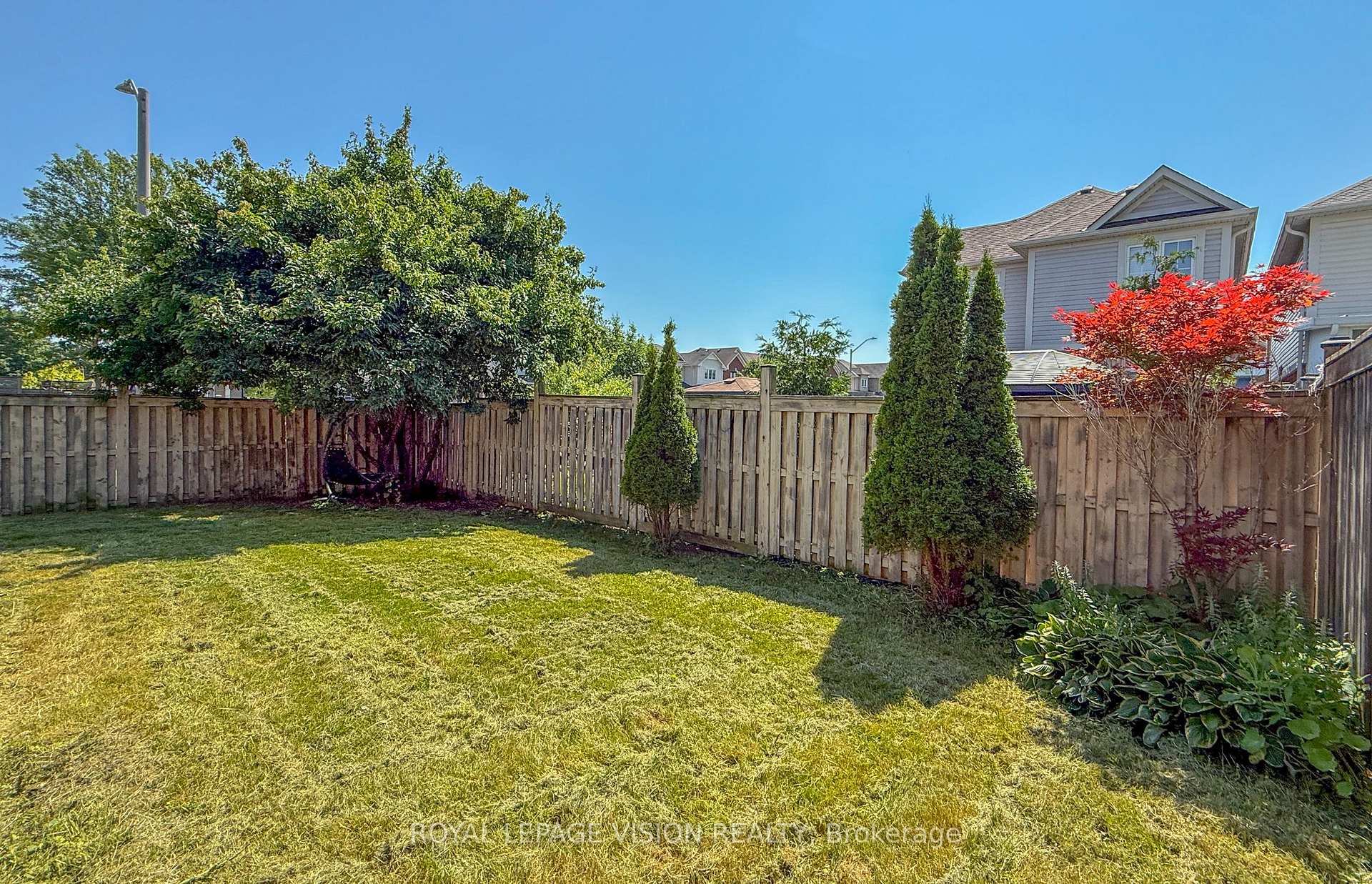 Photo 45 of 2 Laprade Square, Clarington, Bowmanville — HOMEH