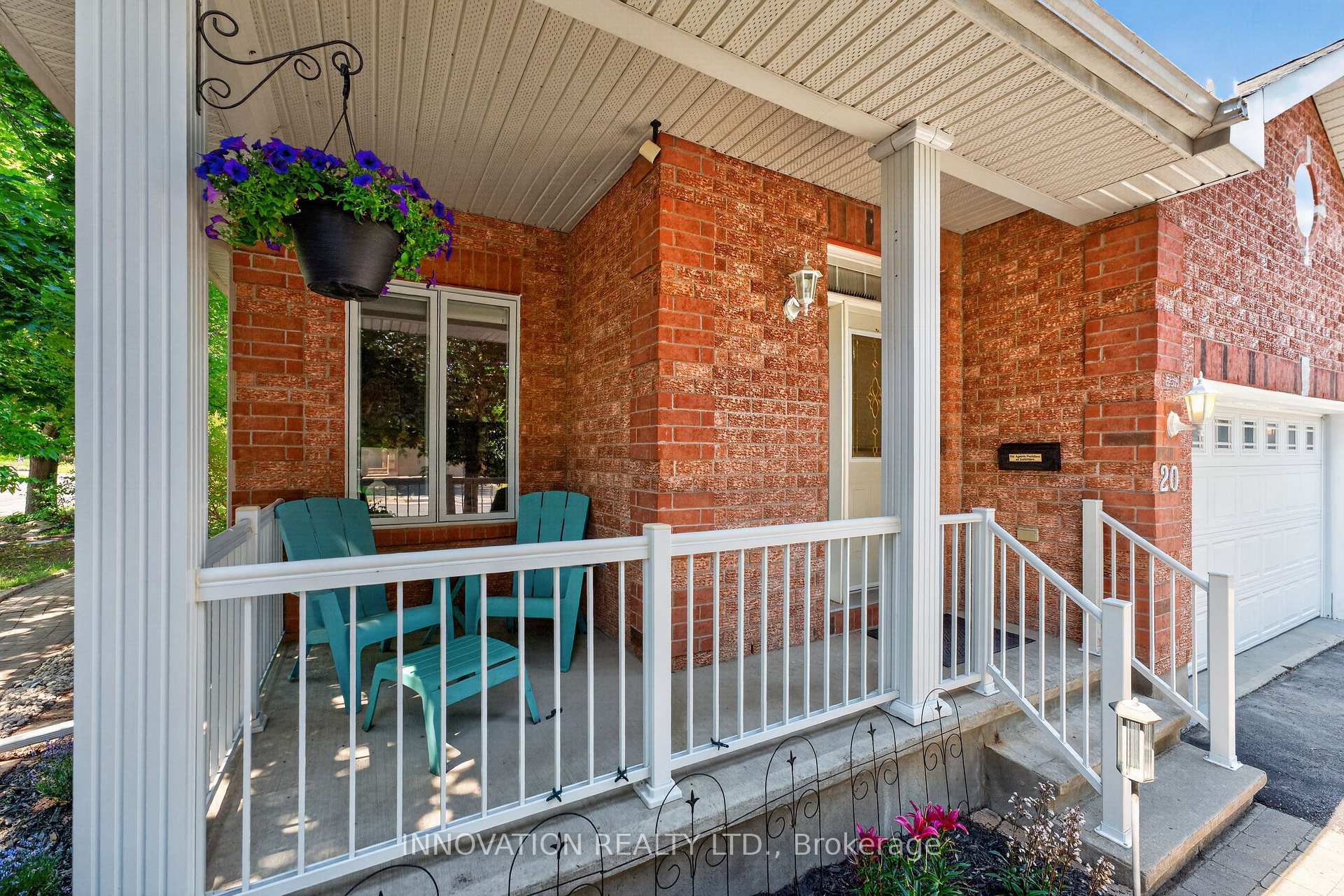 Photo 3 of 20 Peikoff Crescent, Ottawa, Kanata - Morgan's Grant/South March — HOMEH
