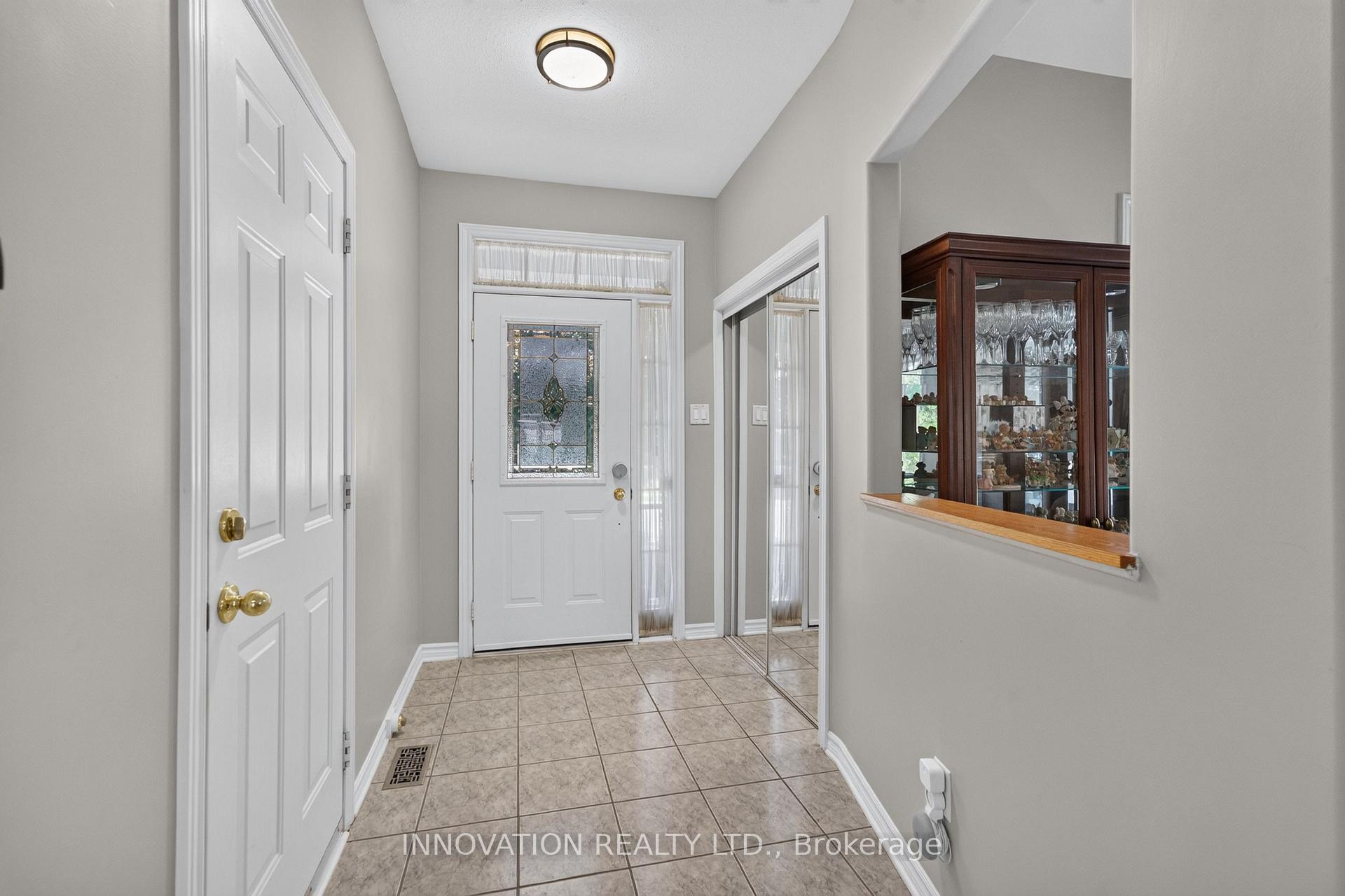 Photo 12 of 20 Peikoff Crescent, Ottawa, Kanata - Morgan's Grant/South March — HOMEH