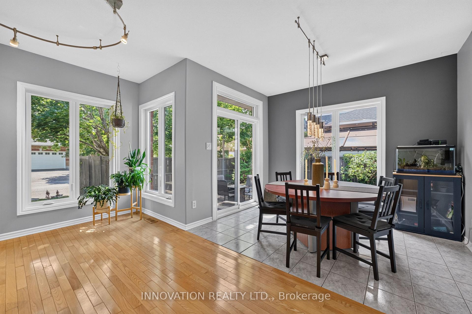 Photo 19 of 20 Peikoff Crescent, Ottawa, Kanata - Morgan's Grant/South March — HOMEH