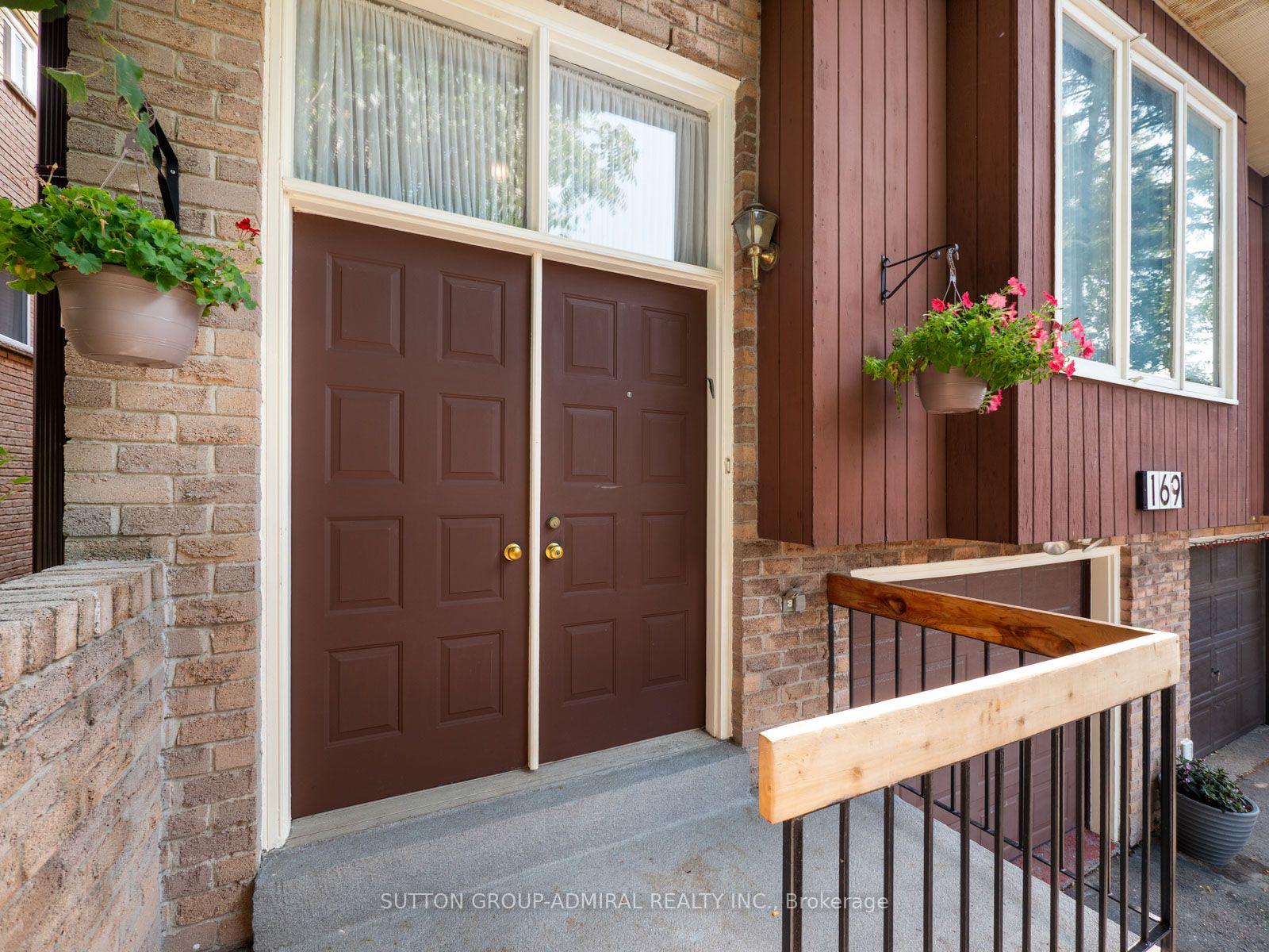 Photo 3 of 169 Robert Hicks Drive, North York, Westminster-Branson — HOMEH
