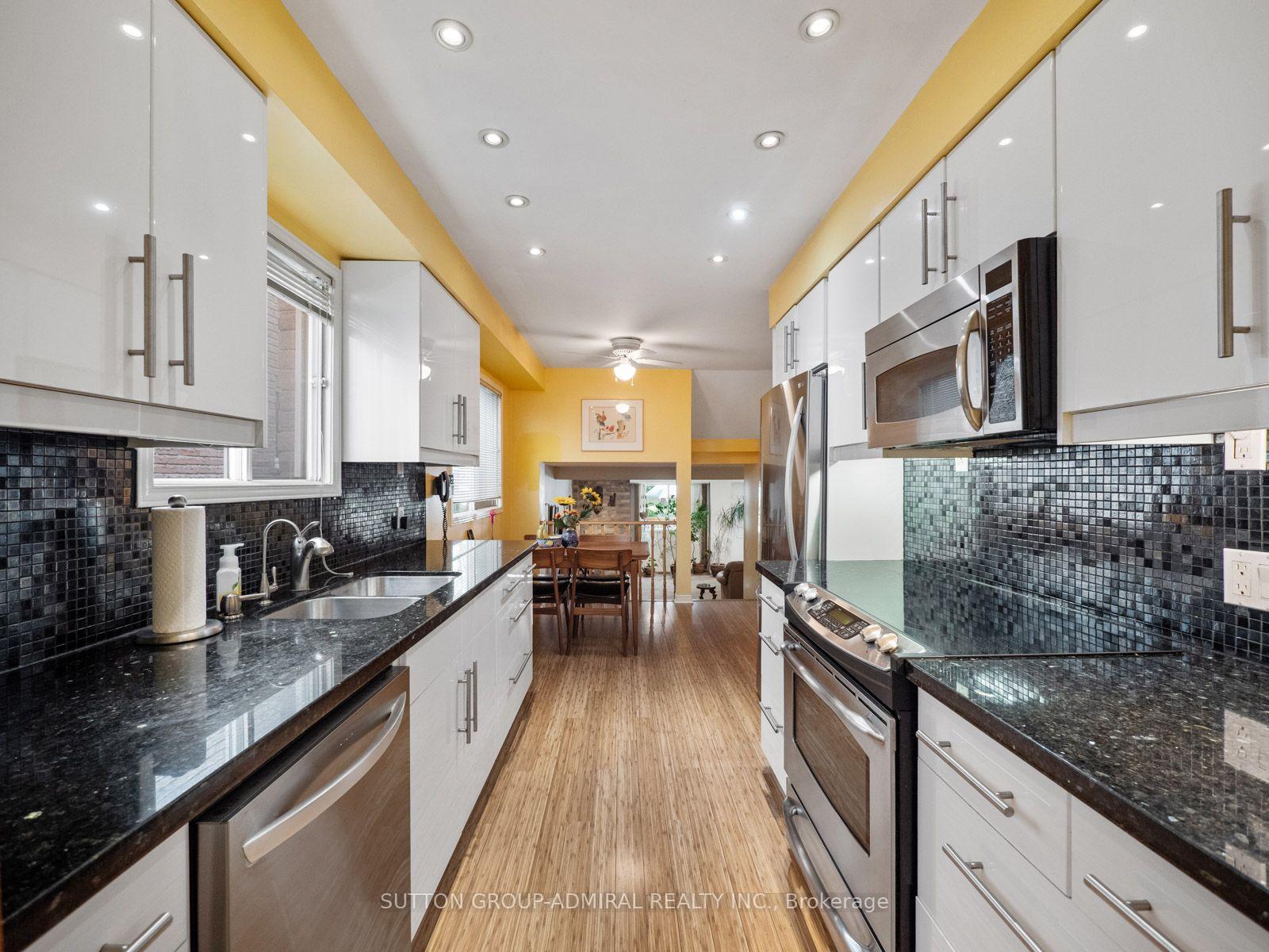 Photo 10 of 169 Robert Hicks Drive, North York, Westminster-Branson — HOMEH
