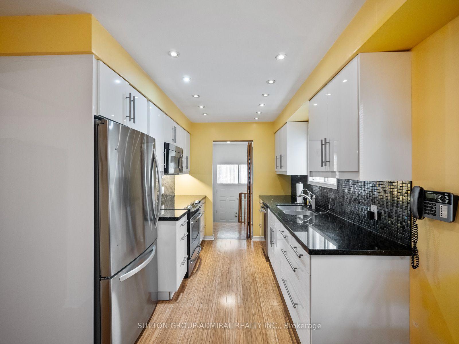 Photo 11 of 169 Robert Hicks Drive, North York, Westminster-Branson — HOMEH