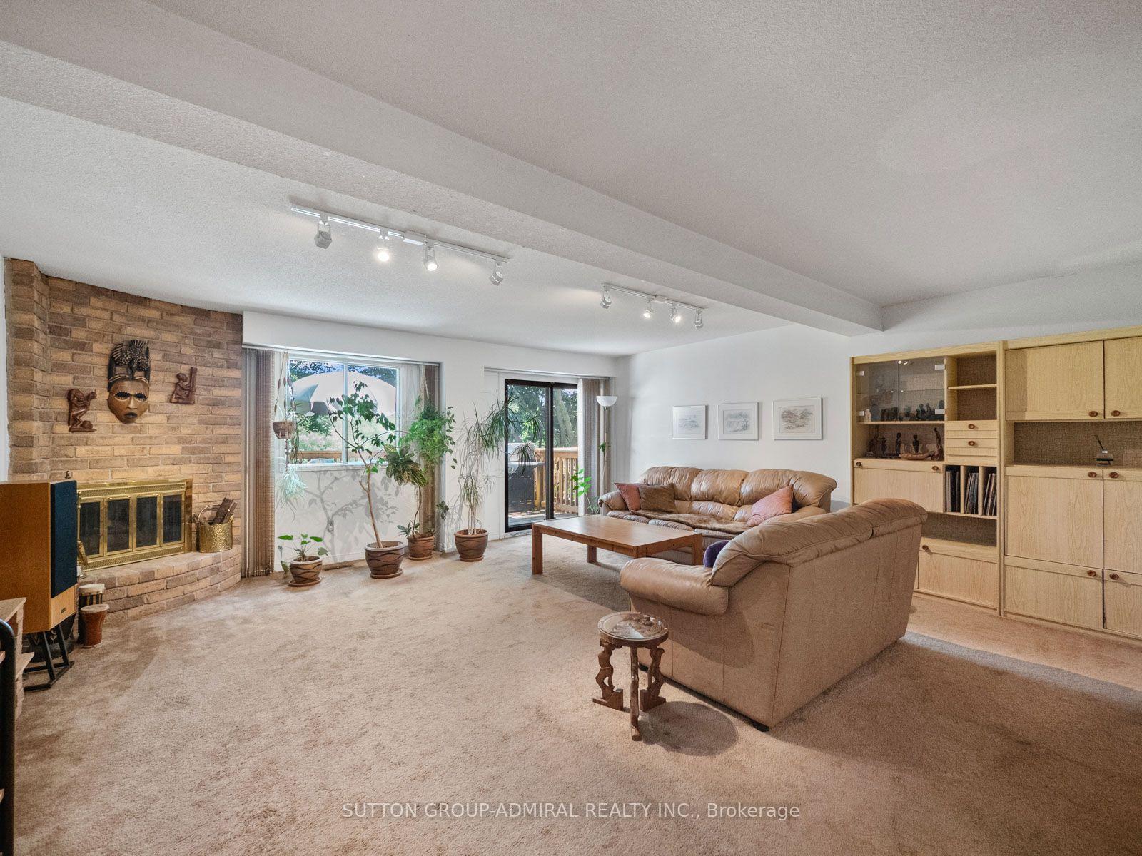Photo 13 of 169 Robert Hicks Drive, North York, Westminster-Branson — HOMEH