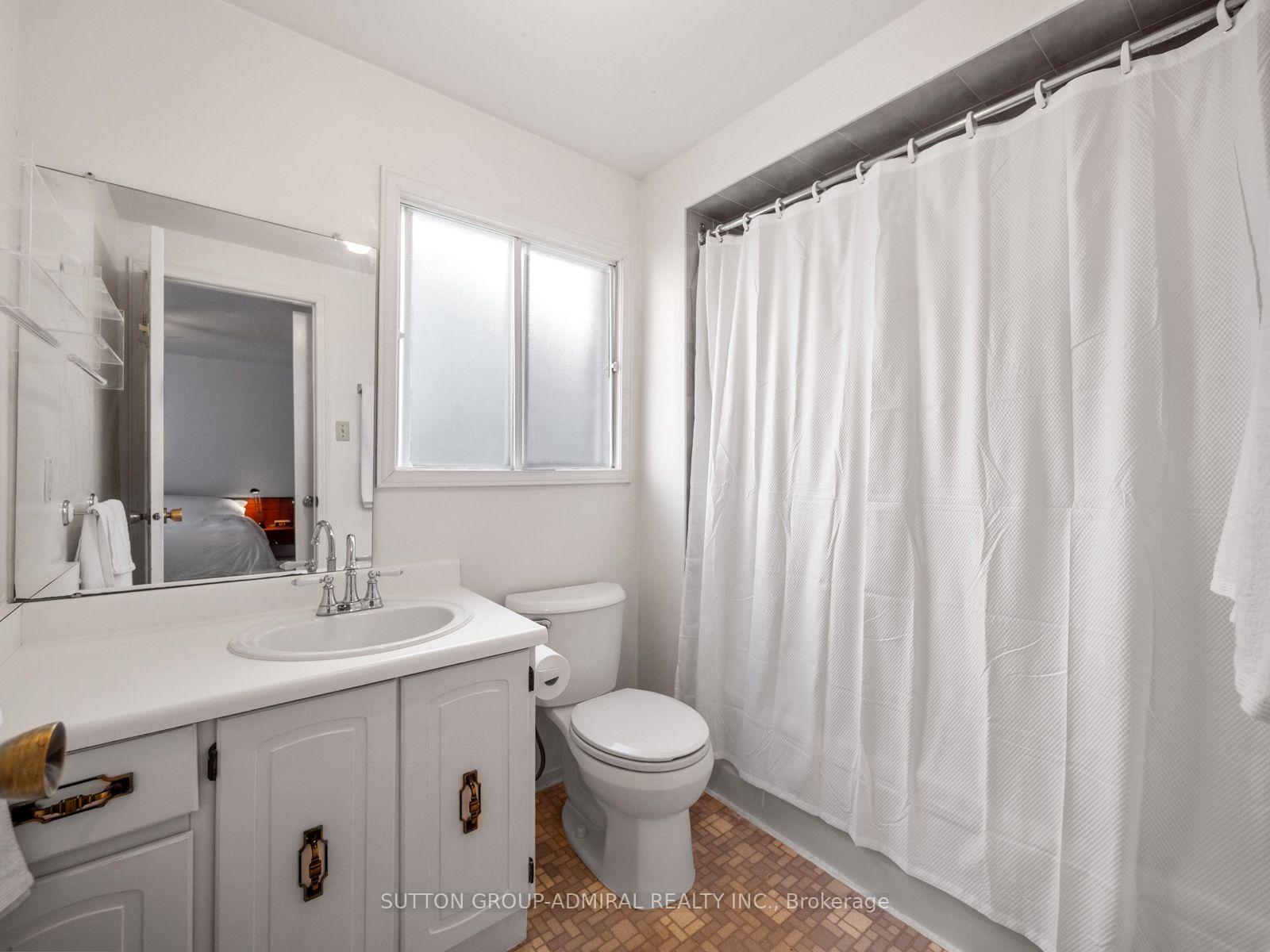 Photo 22 of 169 Robert Hicks Drive, North York, Westminster-Branson — HOMEH