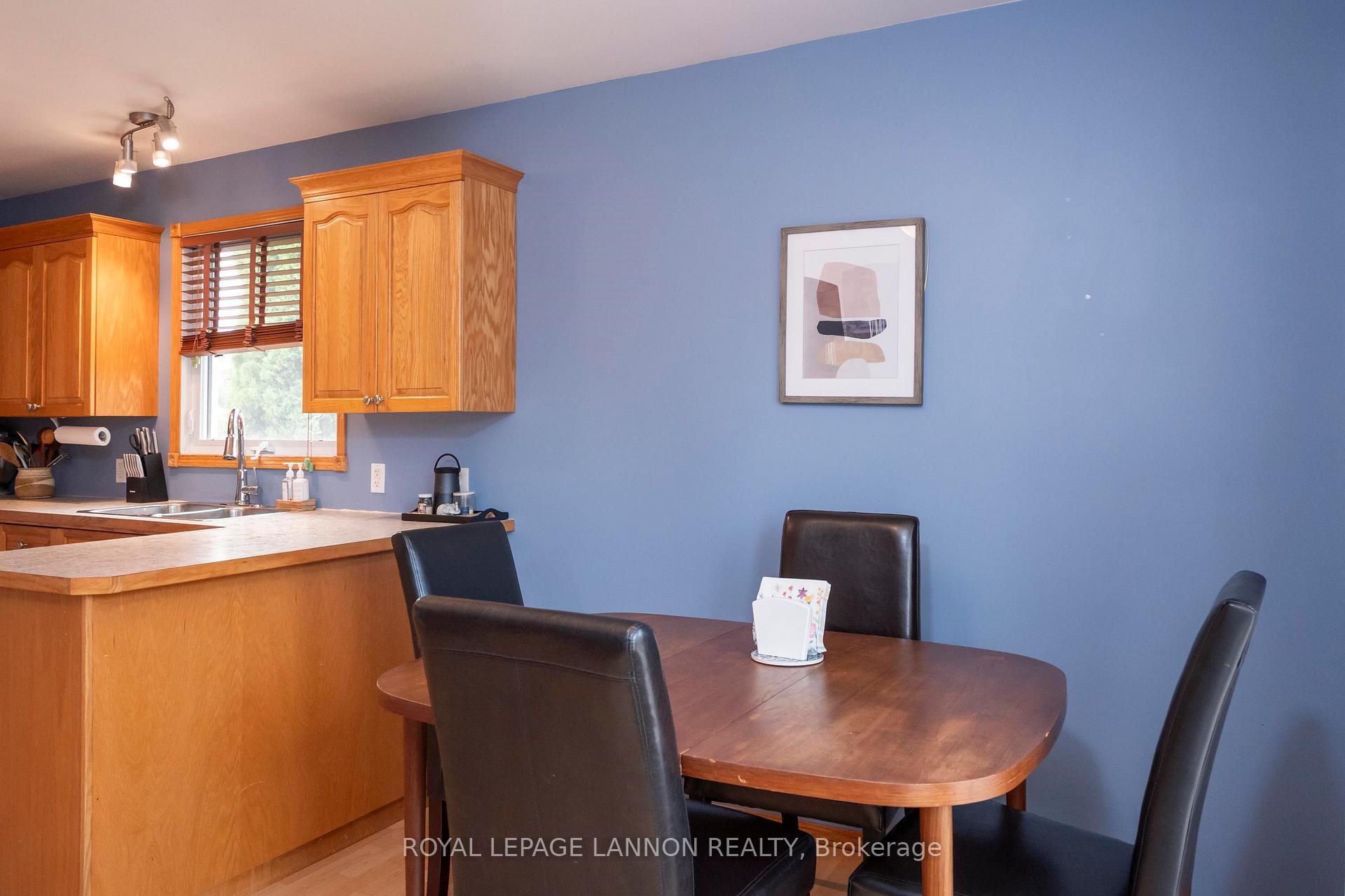 Photo 17 of 1486 Hutton Park Drive, Thunder Bay, John Street North — HOMEH