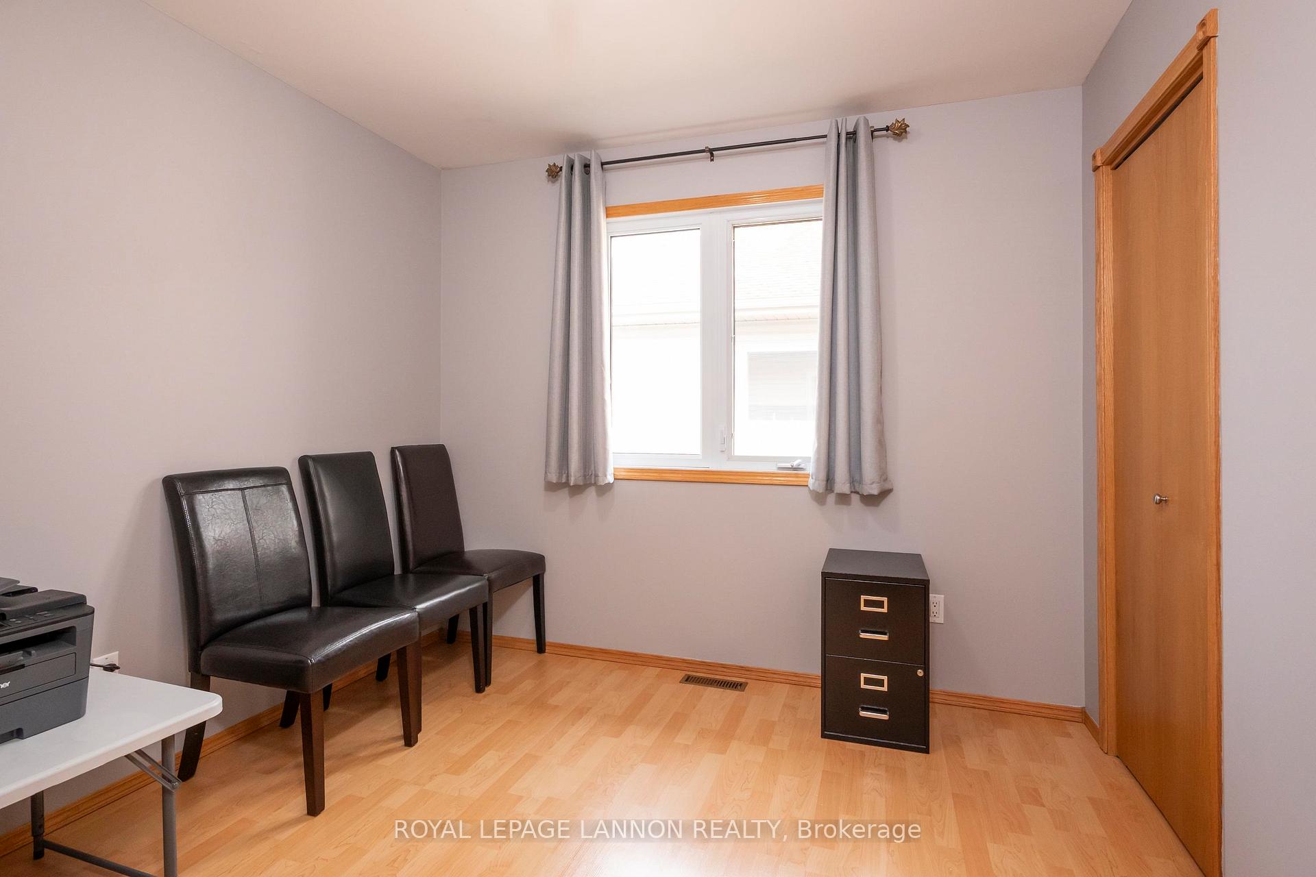 Photo 18 of 1486 Hutton Park Drive, Thunder Bay, John Street North — HOMEH