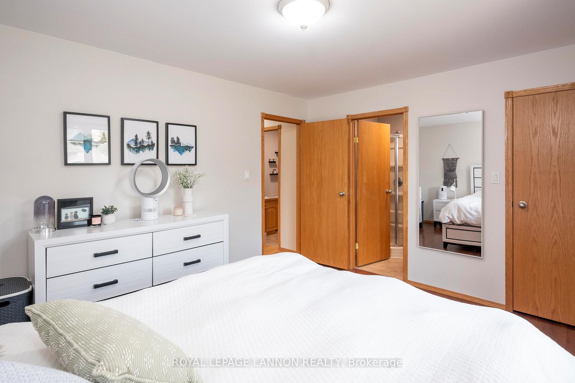 Photo 21 of 1486 Hutton Park Drive, Thunder Bay, John Street North — HOMEH