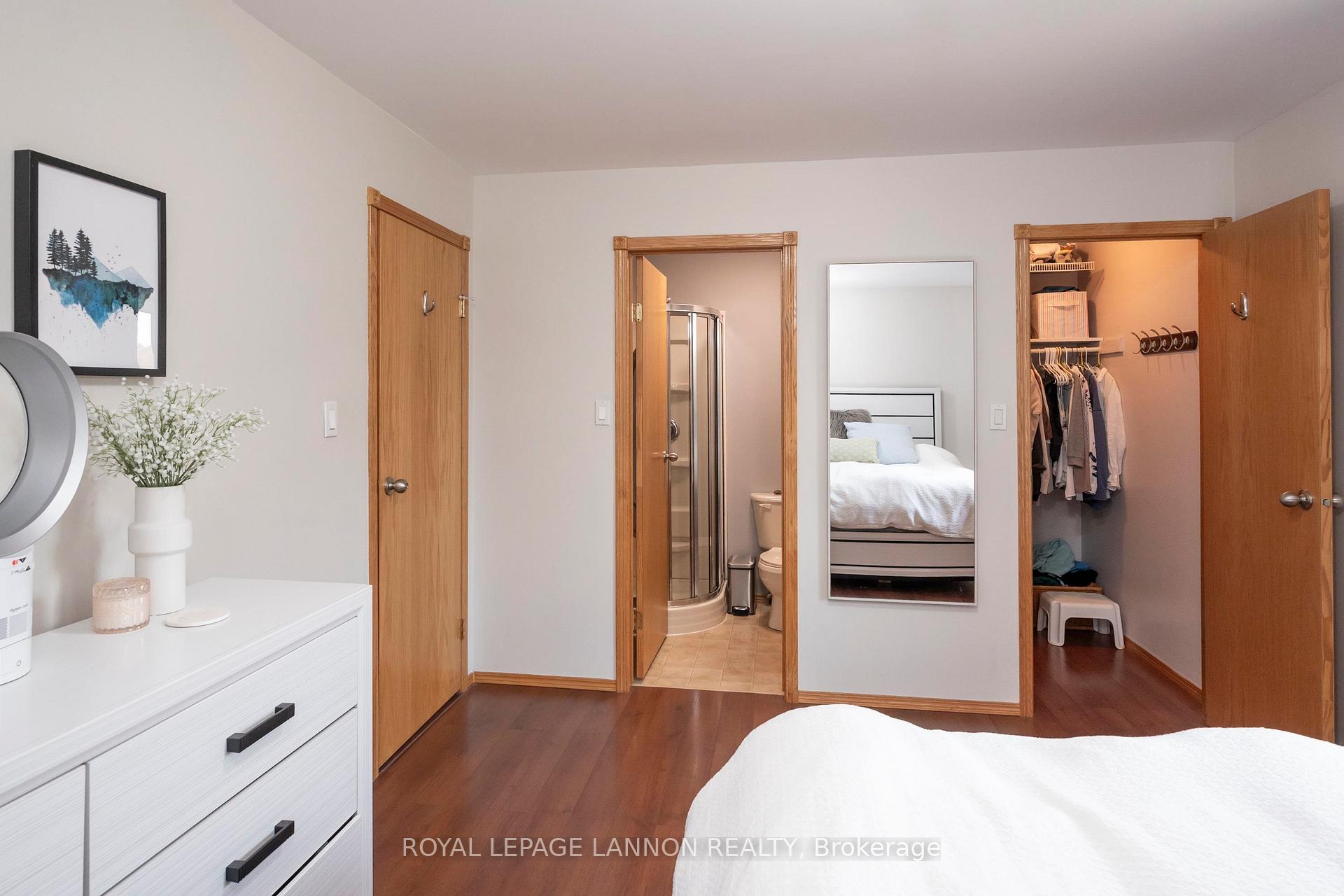 Photo 24 of 1486 Hutton Park Drive, Thunder Bay, John Street North — HOMEH