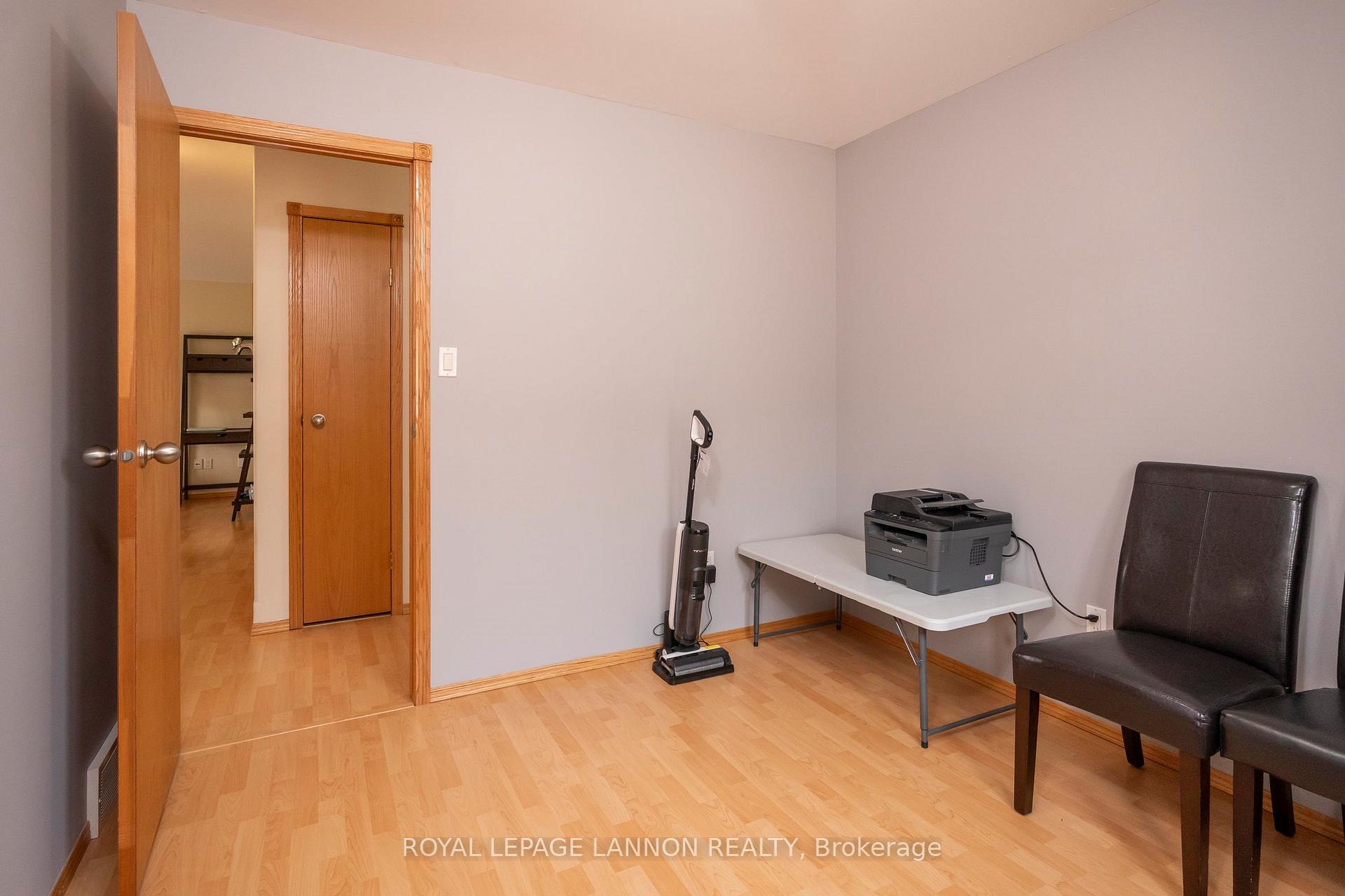 Photo 39 of 1486 Hutton Park Drive, Thunder Bay, John Street North — HOMEH