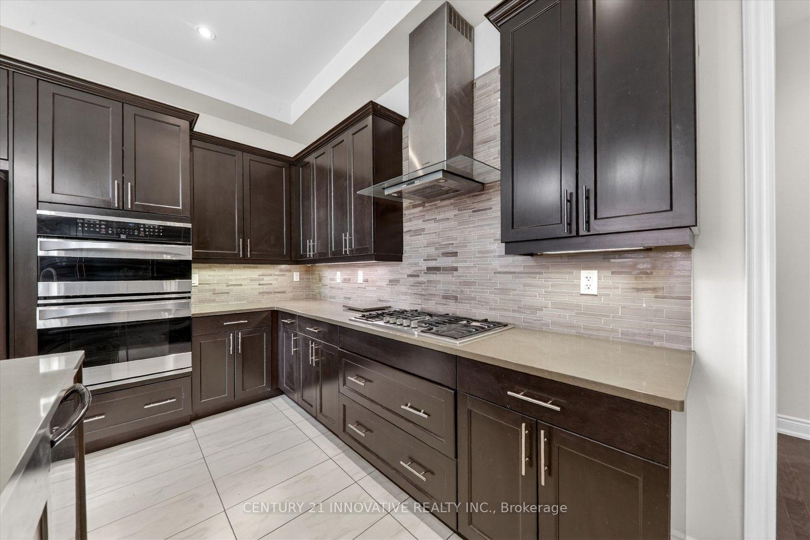 Photo 5 of Unit 1, 1815 Fairport Road, Pickering, Dunbarton — HOMEH