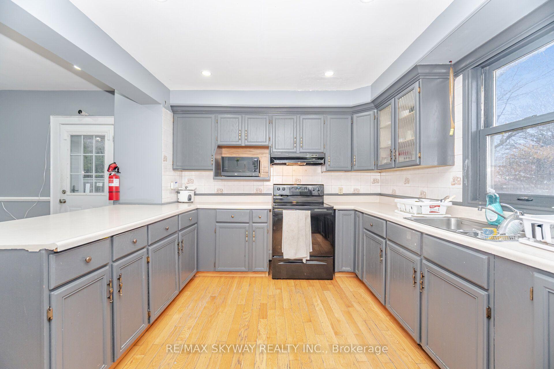 Photo 7 of 102 Queen Street S, New Tecumseth, Tottenham — HOMEH