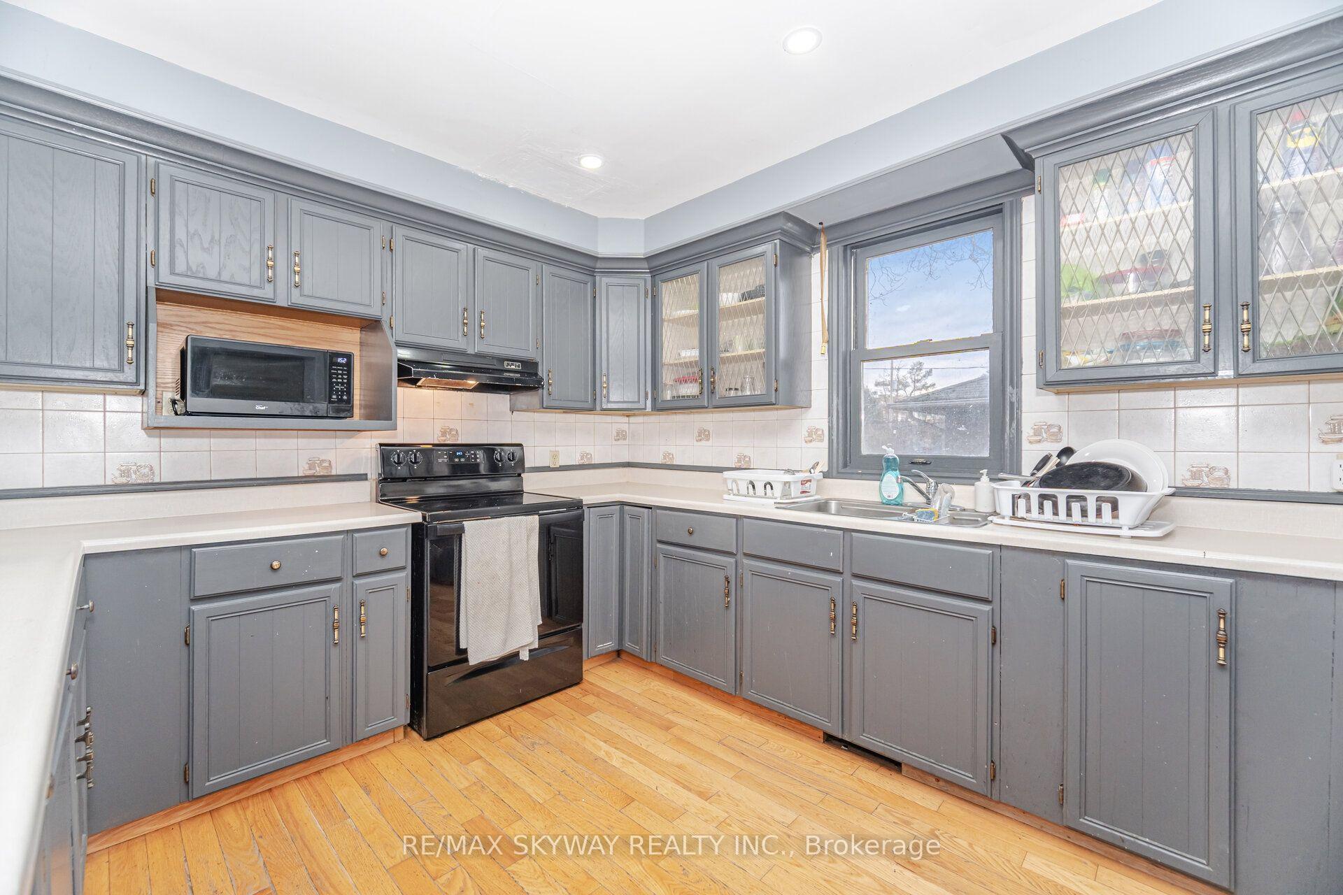 Photo 8 of 102 Queen Street S, New Tecumseth, Tottenham — HOMEH