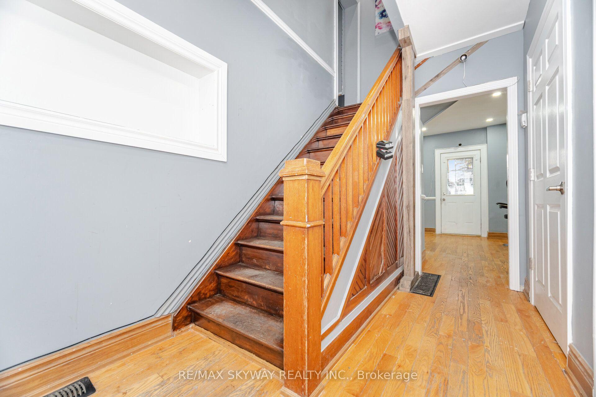 Photo 21 of 102 Queen Street S, New Tecumseth, Tottenham — HOMEH