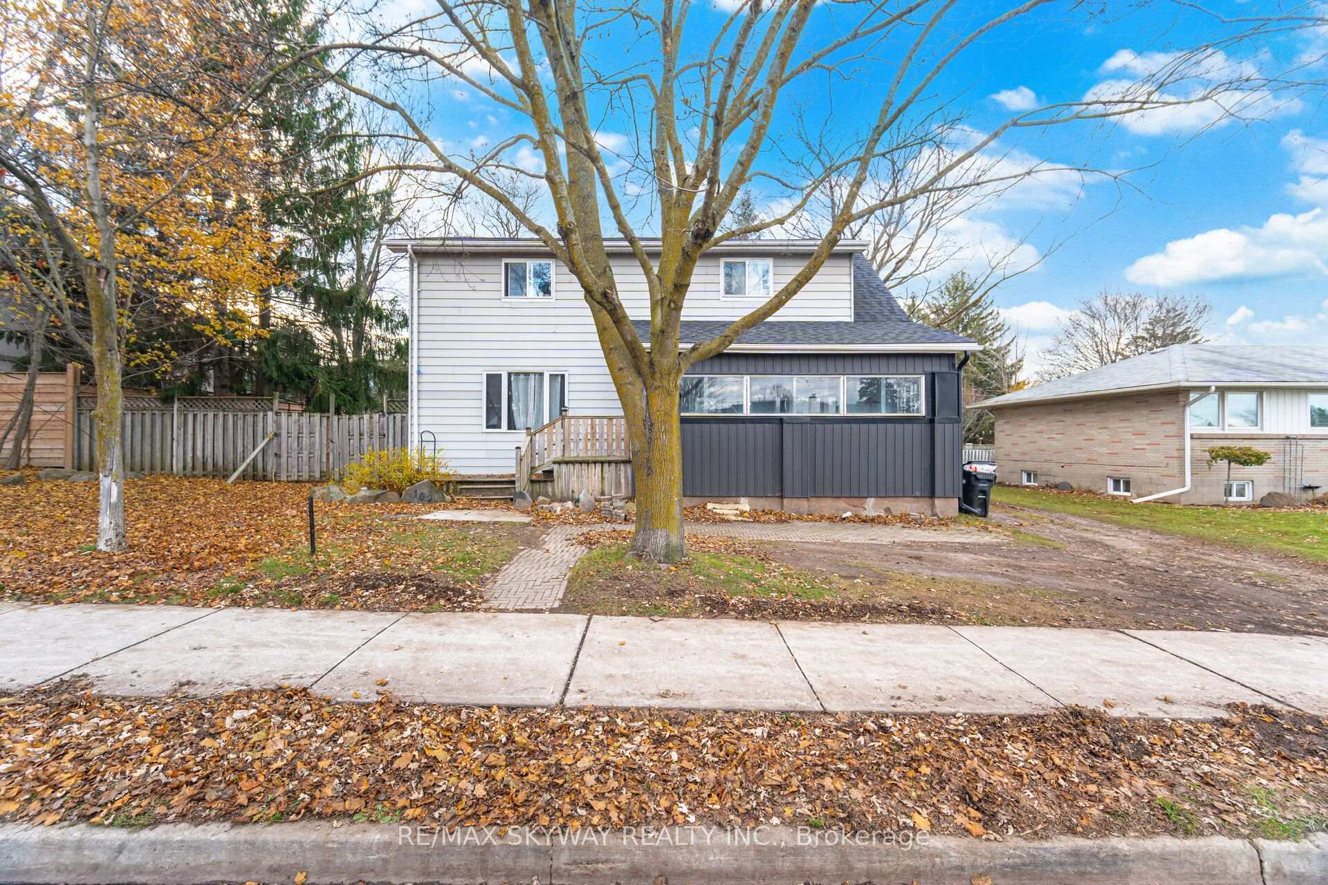 Photo 3 of 102 Queen Street S, New Tecumseth, Tottenham — HOMEH