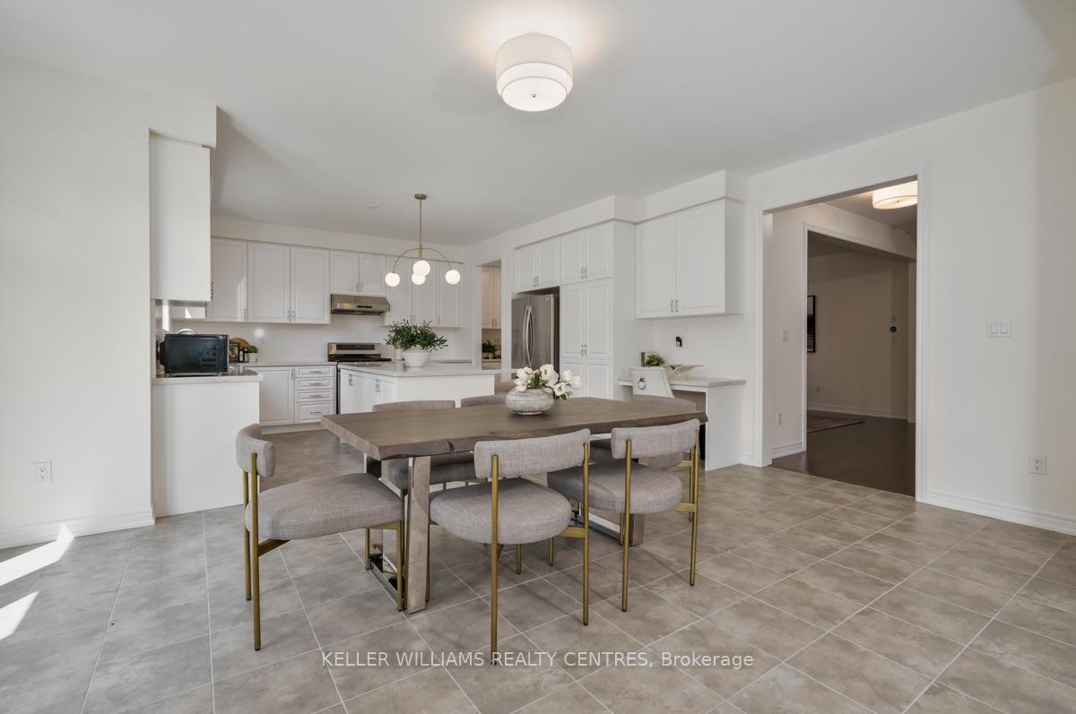 Photo 7 of 209 Danny Wheeler Boulevard, Georgina, Keswick North — HOMEH
