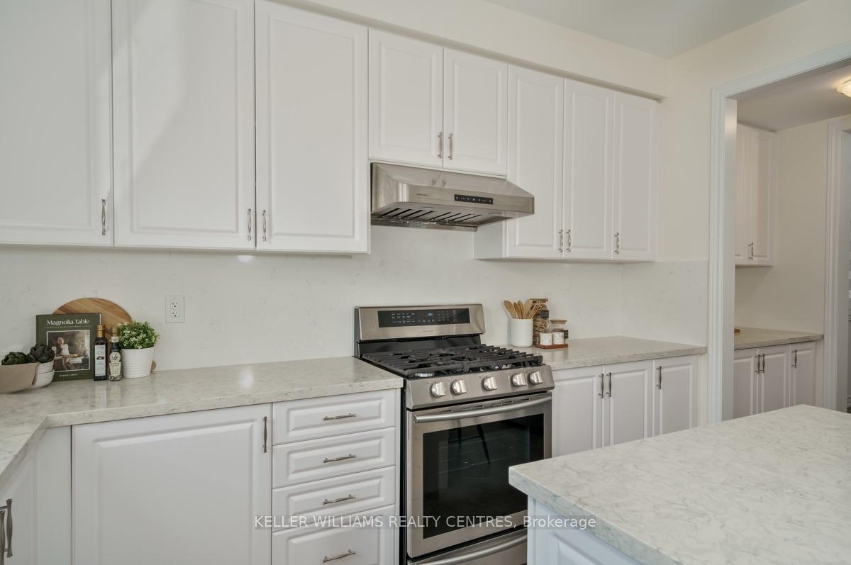 Photo 9 of 209 Danny Wheeler Boulevard, Georgina, Keswick North — HOMEH