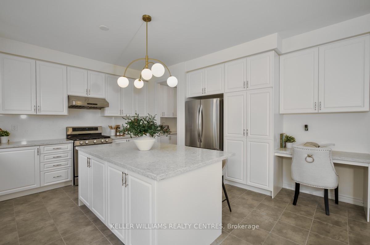 Photo 10 of 209 Danny Wheeler Boulevard, Georgina, Keswick North — HOMEH