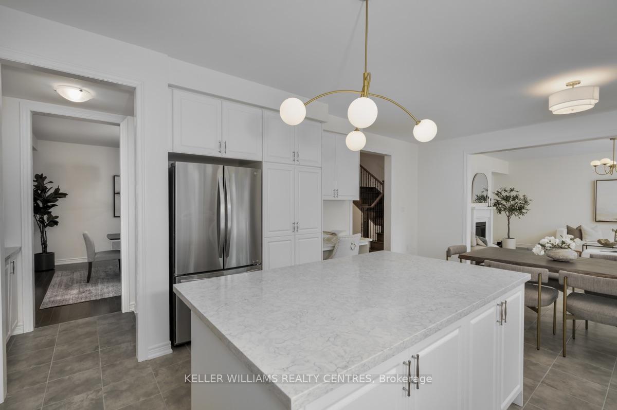 Photo 11 of 209 Danny Wheeler Boulevard, Georgina, Keswick North — HOMEH