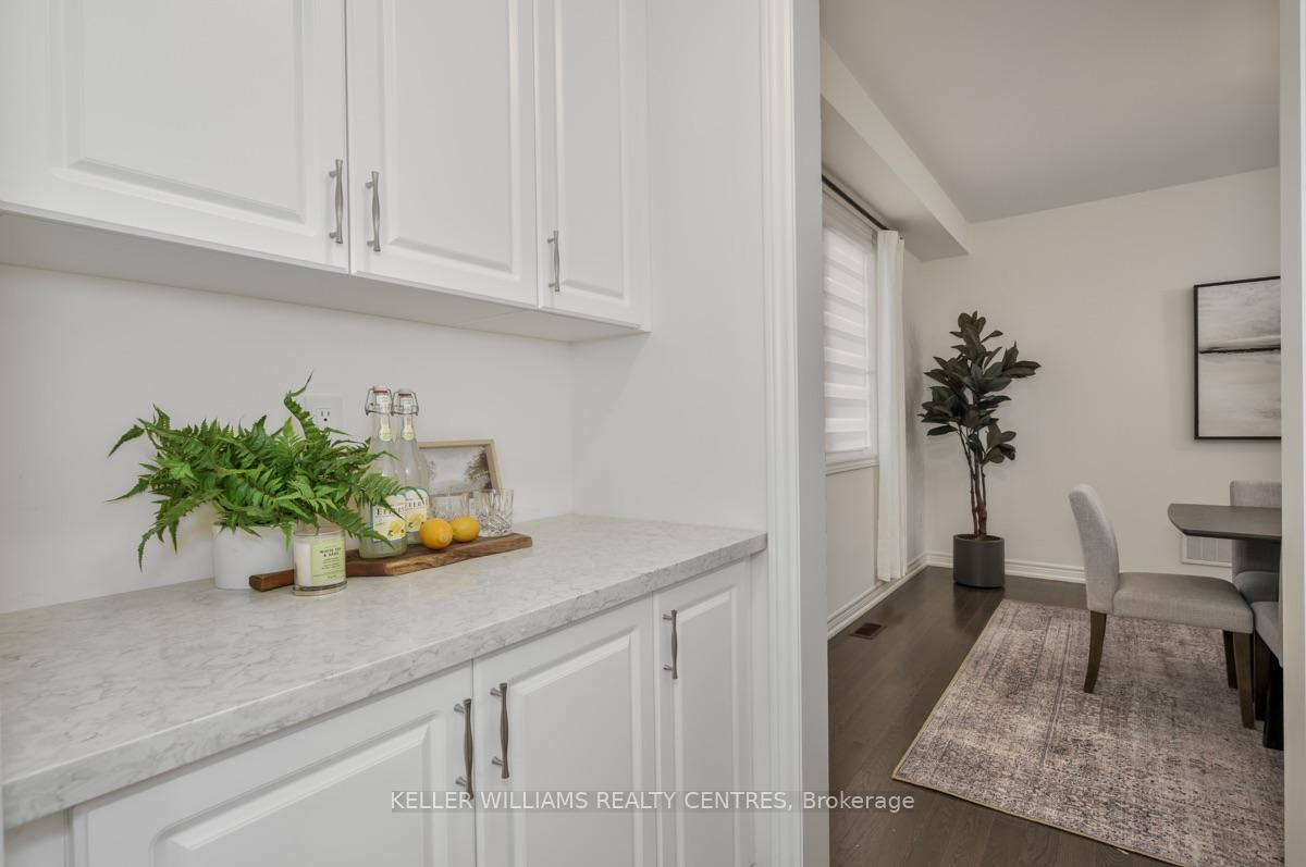 Photo 15 of 209 Danny Wheeler Boulevard, Georgina, Keswick North — HOMEH