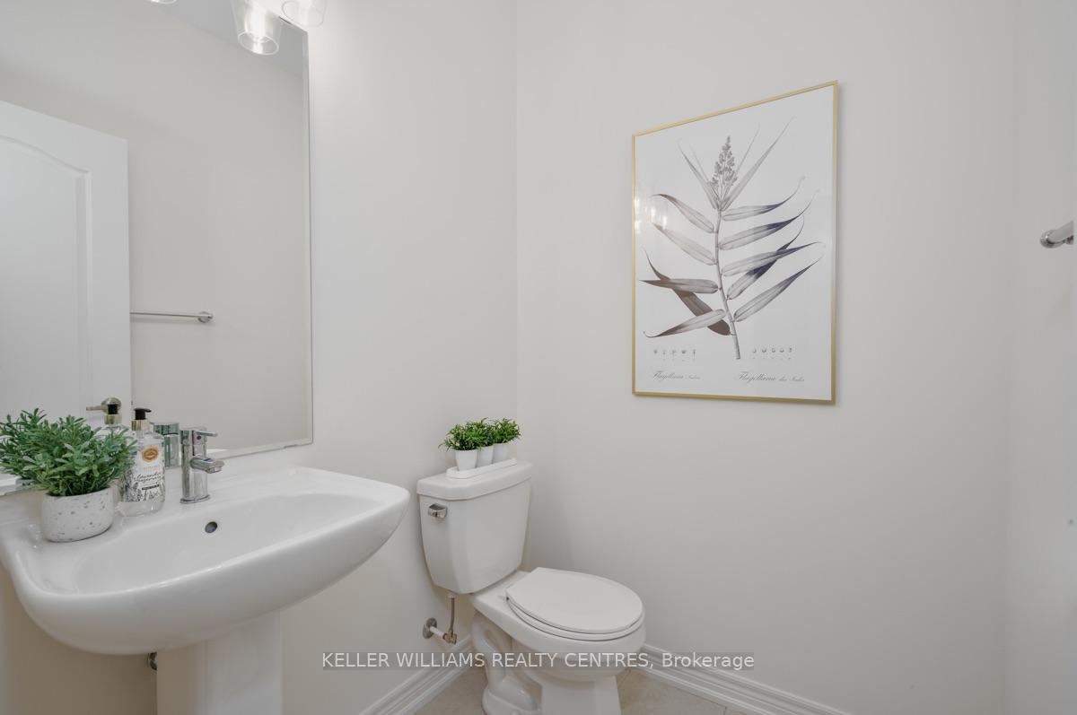 Photo 19 of 209 Danny Wheeler Boulevard, Georgina, Keswick North — HOMEH