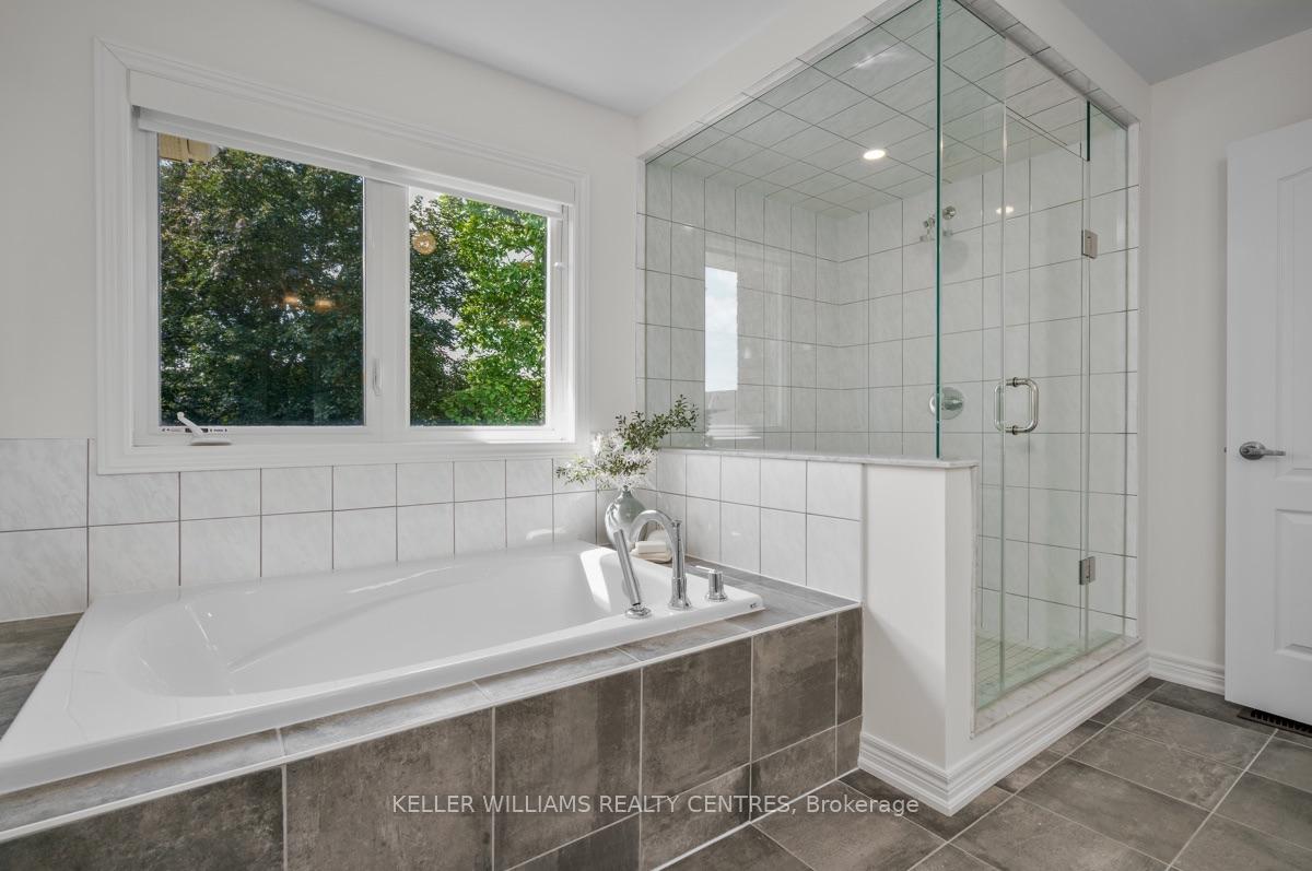 Photo 25 of 209 Danny Wheeler Boulevard, Georgina, Keswick North — HOMEH