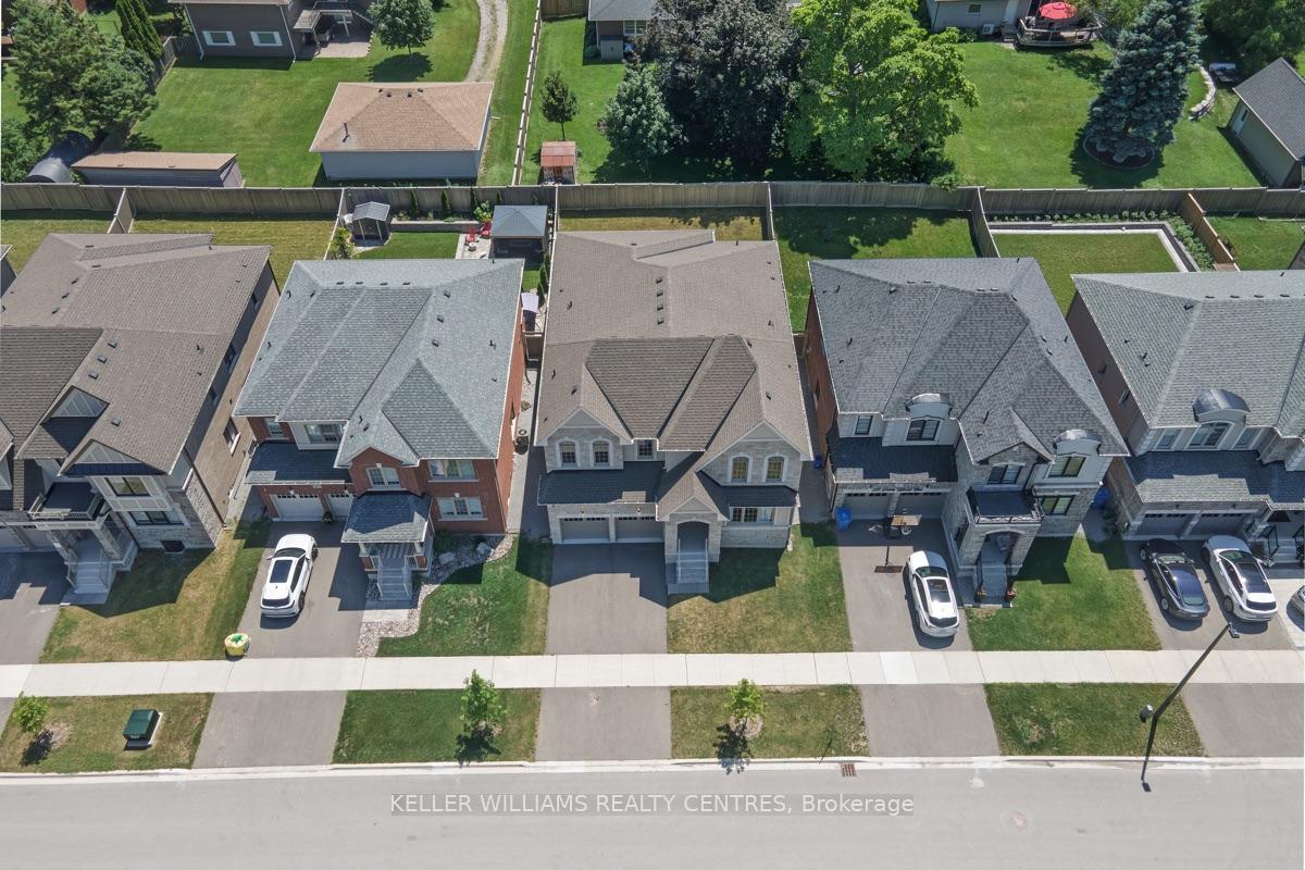 Photo 40 of 209 Danny Wheeler Boulevard, Georgina, Keswick North — HOMEH