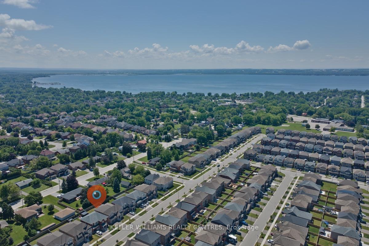 Photo 43 of 209 Danny Wheeler Boulevard, Georgina, Keswick North — HOMEH