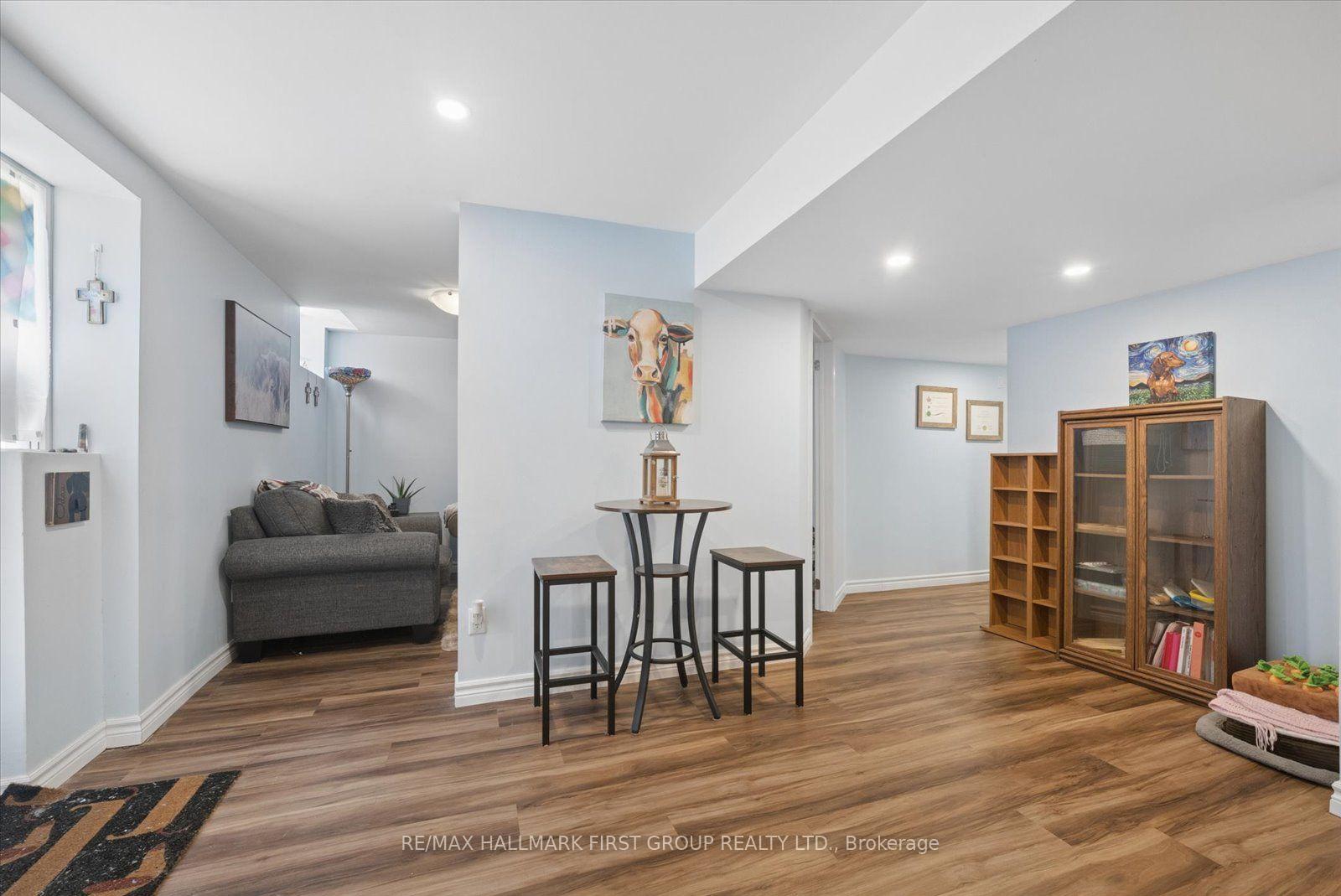 Photo 3 of 16 Rushbrooke Way, Ajax, Northeast Ajax — HOMEH