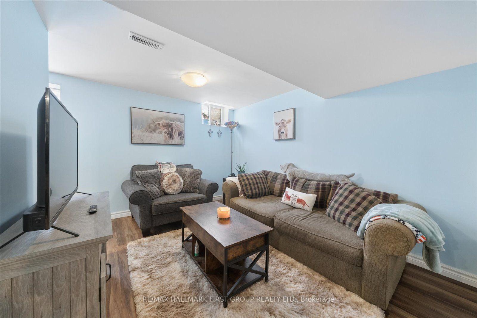 Photo 4 of 16 Rushbrooke Way, Ajax, Northeast Ajax — HOMEH