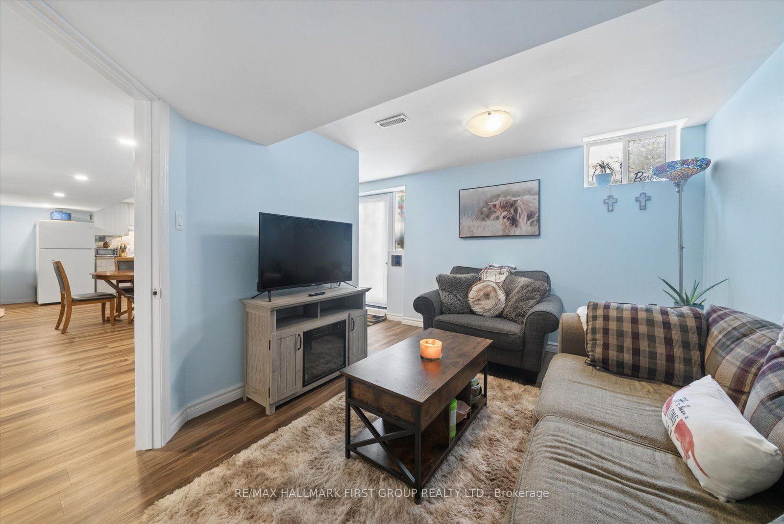 Photo 5 of 16 Rushbrooke Way, Ajax, Northeast Ajax — HOMEH