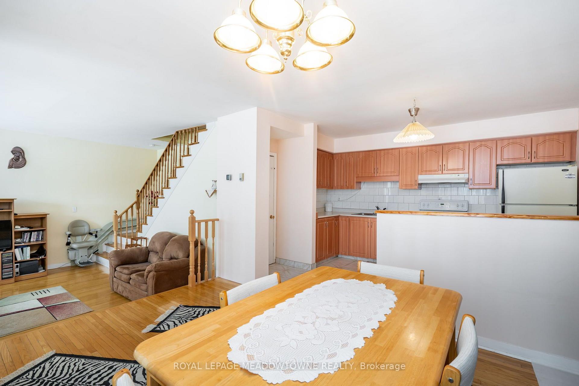 Photo 12 of Unit 19, 61 Ardglen Drive, Brampton, Brampton East — HOMEH