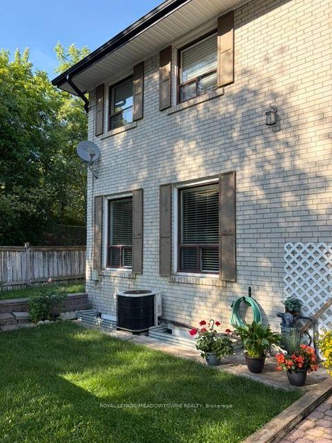 Photo 3 of Unit 19, 61 Ardglen Drive, Brampton, Brampton East — HOMEH