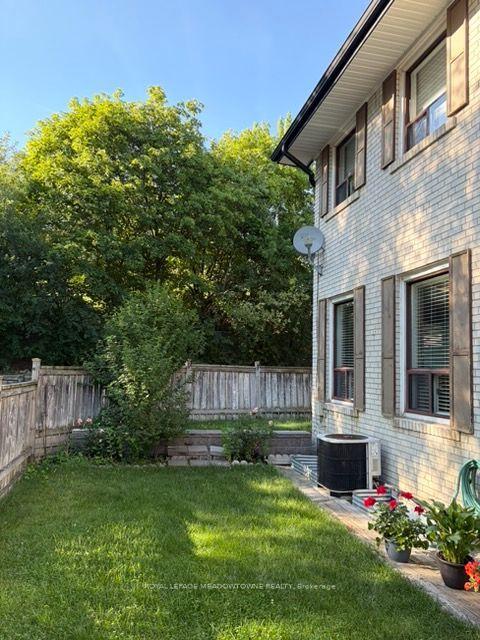 Photo 5 of Unit 19, 61 Ardglen Drive, Brampton, Brampton East — HOMEH
