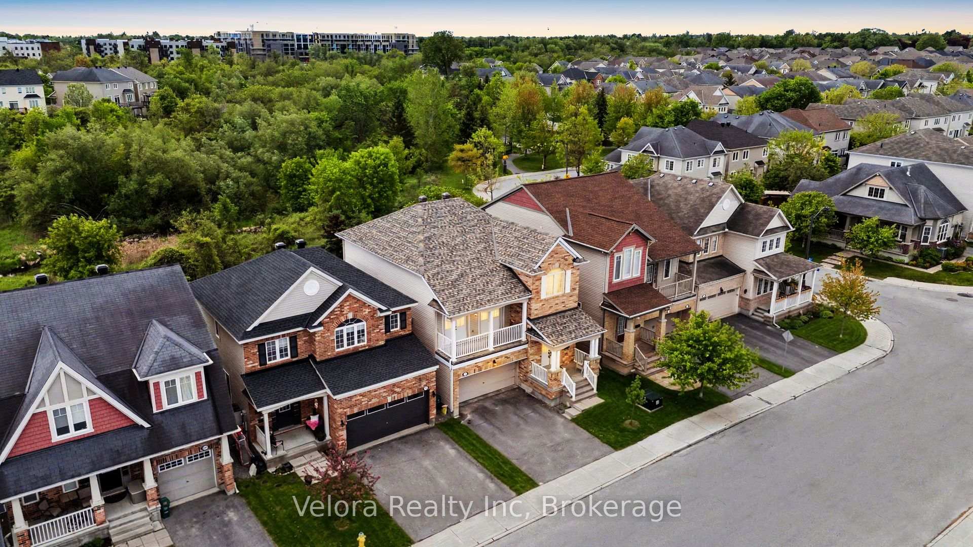 Photo 5 of 607 Rosehill Avenue, Ottawa, Stittsville (North) — HOMEH