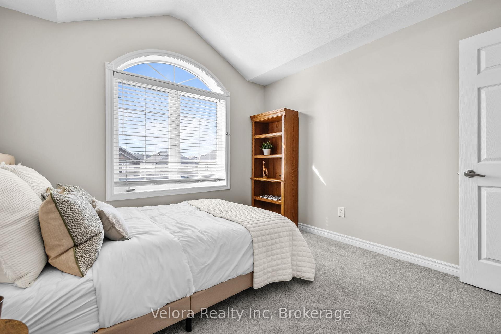 Photo 32 of 607 Rosehill Avenue, Ottawa, Stittsville (North) — HOMEH