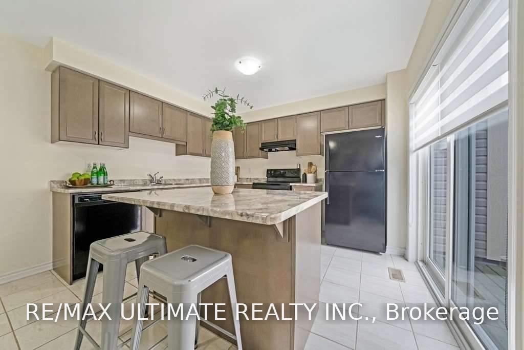 Photo 10 of 2444 Fall Harvest Crescent, Pickering, Rural Pickering — HOMEH