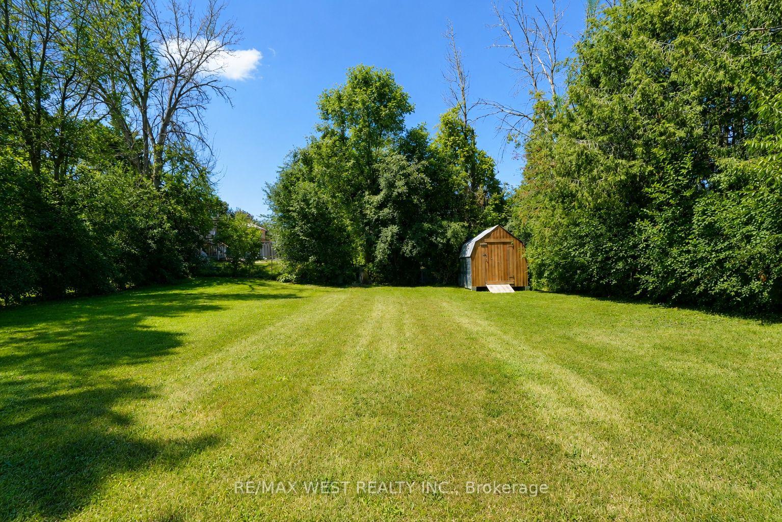 Photo 13 of 571 High Street, Orillia — HOMEH