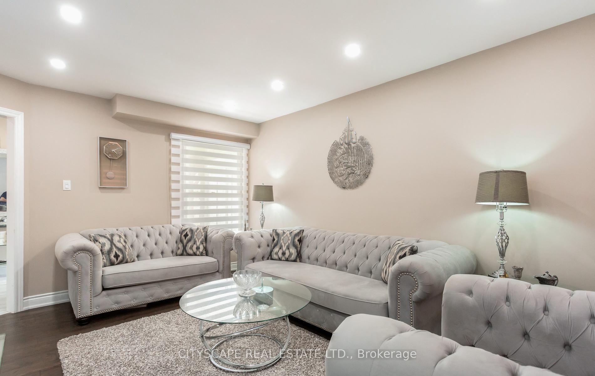 Photo 8 of 5259 Astwell Avenue, Mississauga, Hurontario — HOMEH
