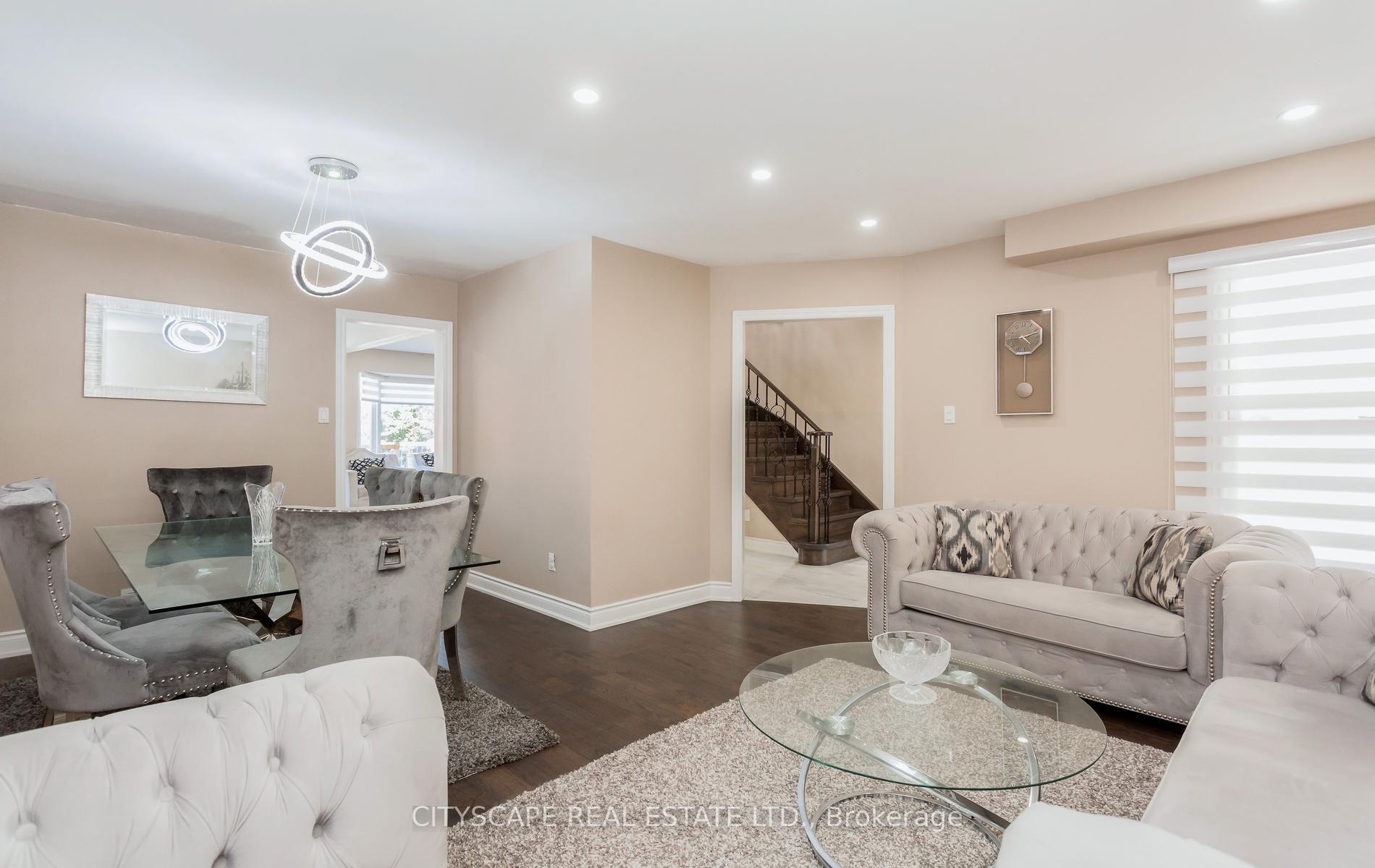 Photo 10 of 5259 Astwell Avenue, Mississauga, Hurontario — HOMEH