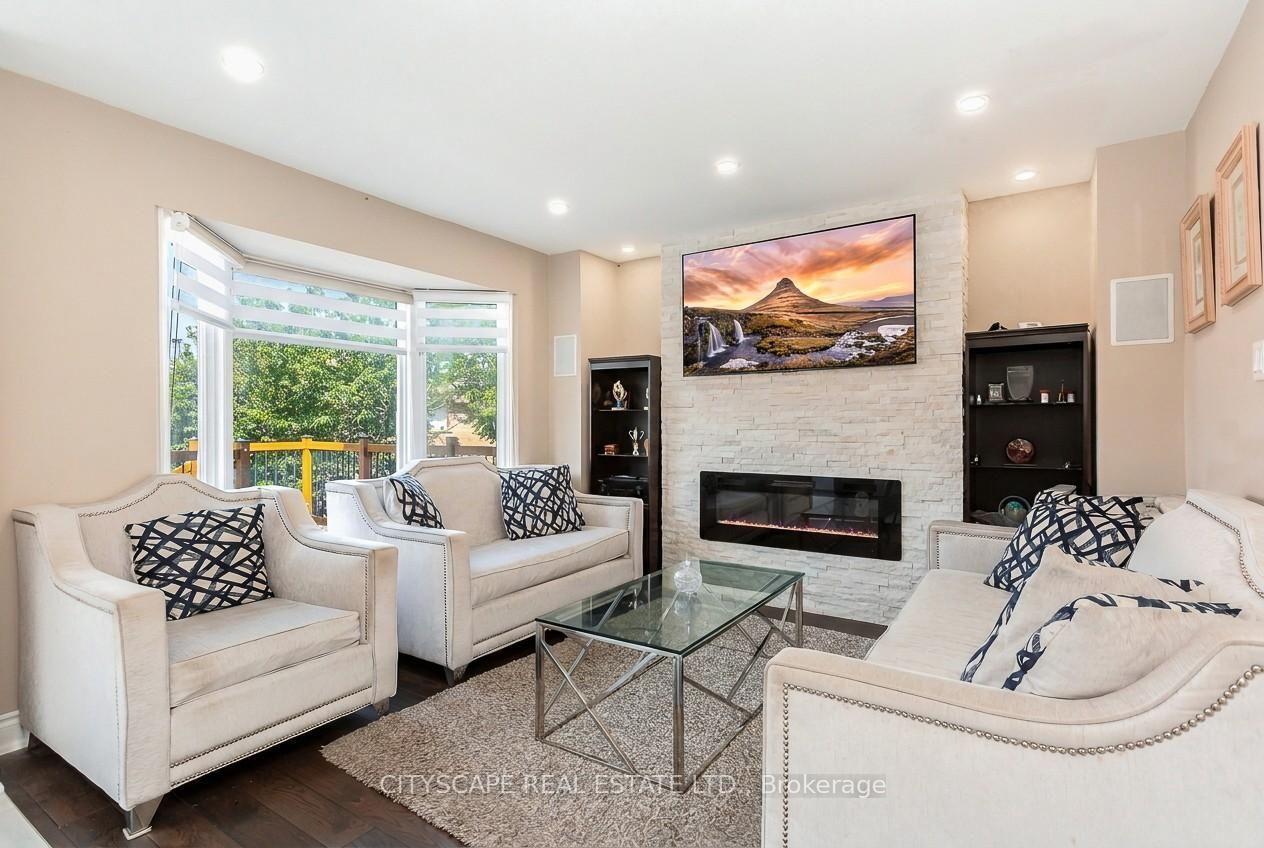 Photo 13 of 5259 Astwell Avenue, Mississauga, Hurontario — HOMEH